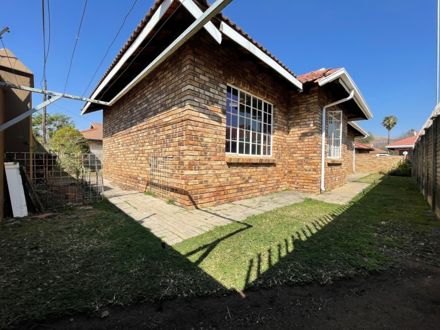 To Let 3 Bedroom Property for Rent in Protea Park North West